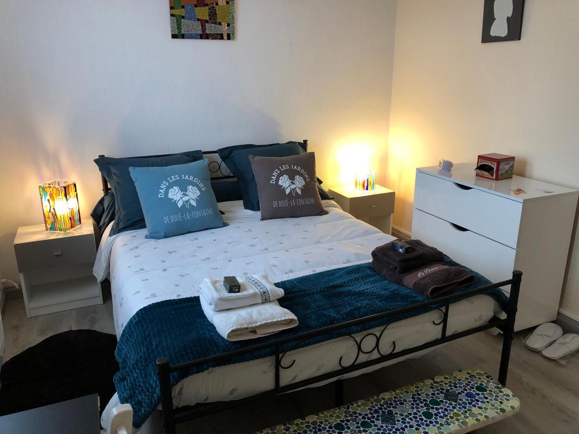 « Chez Annie » Bed & Breakfast Doué-la-Fontaine Екстериор снимка